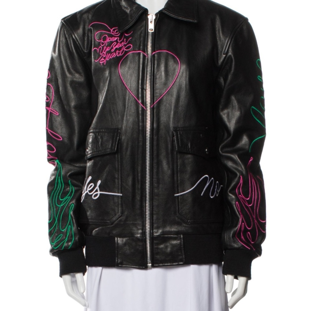 UNDERSTATED LEATHER Jacket with Pink Heart Embroidery “WONT BACK DOWN”🥷🤍 - Picture 4 of 10